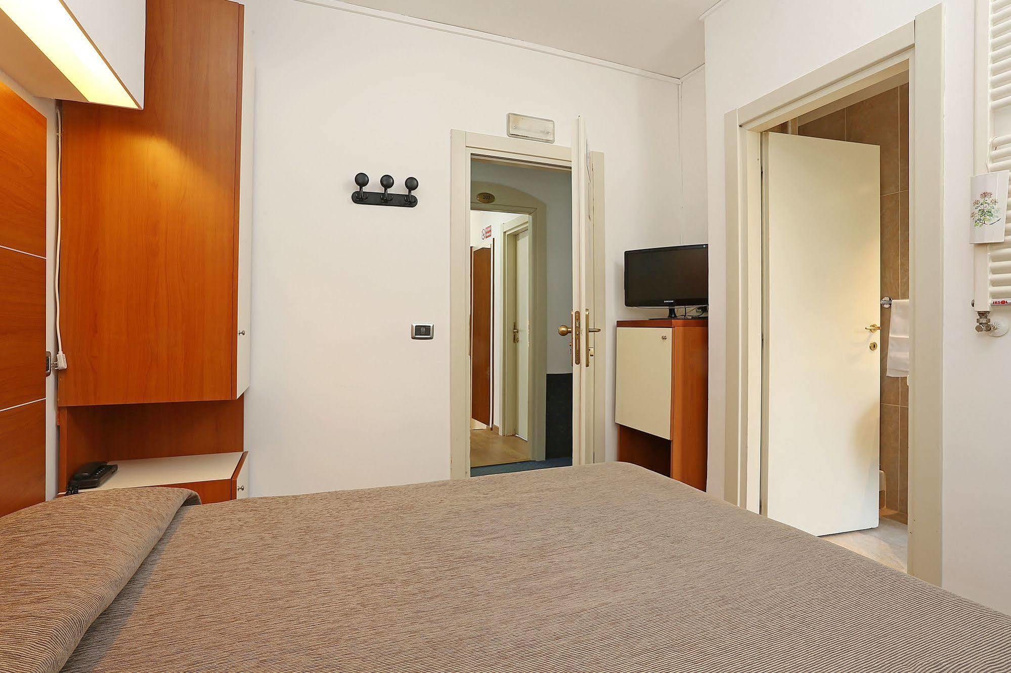 Hotel Corticella Bologna Exterior foto